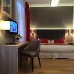 Ξενοδοχείο Lutetia & 3*