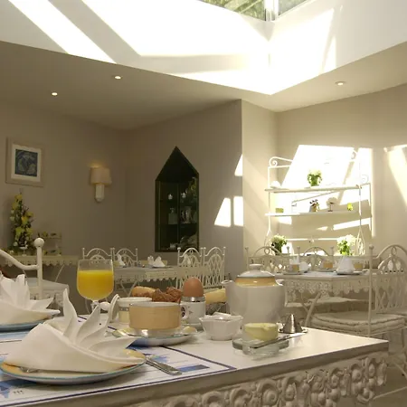 Hotel Lutetia & 3*